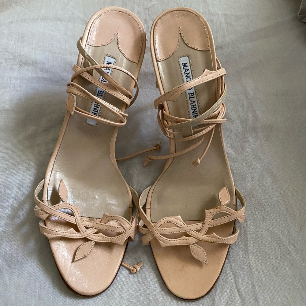 Manolo blahnik lace up leg heels